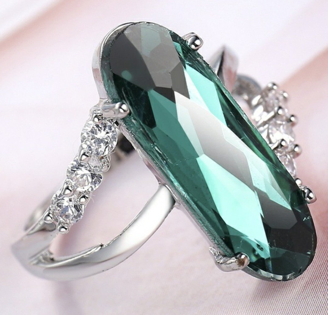 Sterling Silver Plate Emerald & White Australian Crystal Ring Size 7