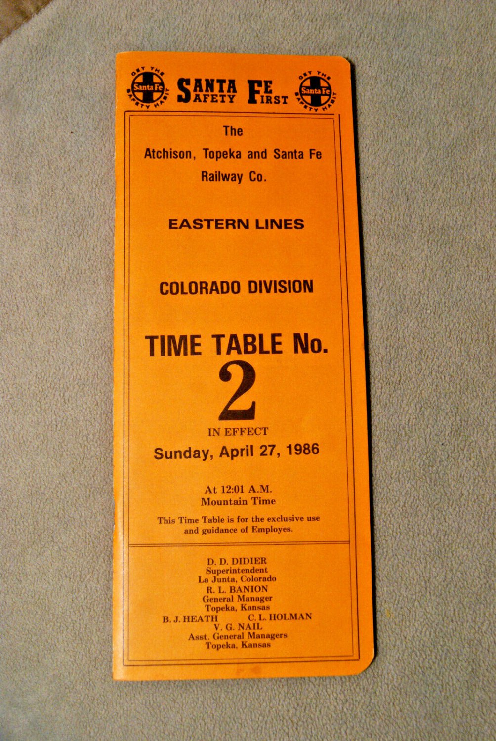 Santa Fe Employee Timetable Colorado Div 2 April 27, 1986