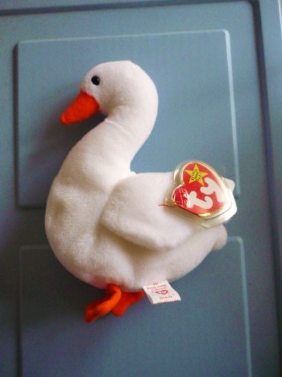 1996 Ty Beanie Baby Gracie the Swan Retired in Mint Condition