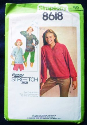 Simplicity 1978 Pattern No 8618 size 10 12 and 14 Pullover Top in Two Lengths