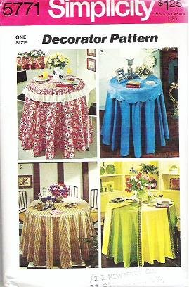 1973 Simplicity Pattern 5771 Round Tablecloth and Fitted Top Cloth