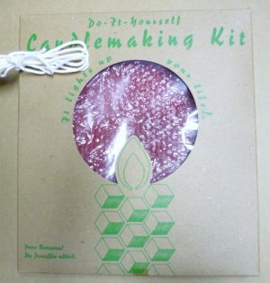 Do it Yourself Candlemaking Kit by Mrs Bee/HoneyGlow Inc Up to 24 Candles
