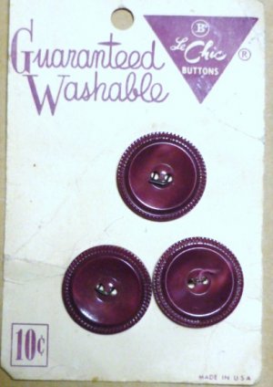 Le Chic Buttons Three on Card 7/8 Inch Mauve 10c Vintage