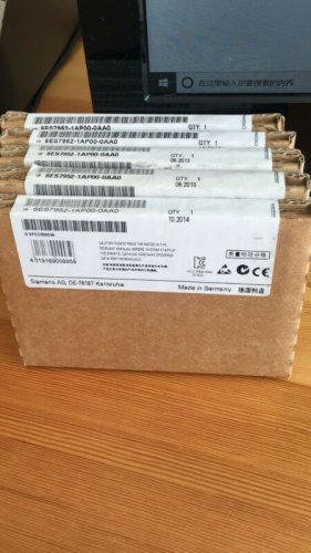 SIEMENS 6ES7952-1AP00-0AA0 6ES7952-1AP00-0AA0 New In Box