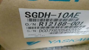 Yaskawa SGDH-10AE SGDH10AE new in box 1pcs