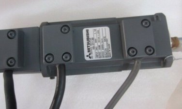 MITSUBISHI AC SERVO MOTOR HA-FE13B NEW ORIGINALEXPEDITED SHIPPING
