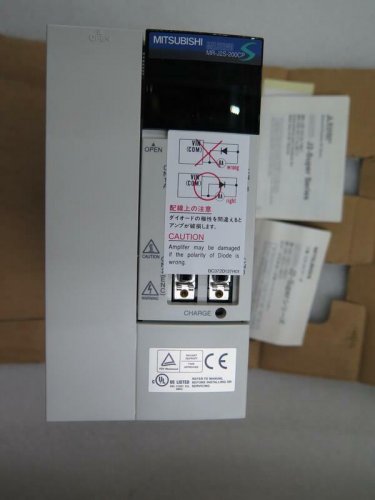 MITSUBISHI AC SERVO DRIVER MR-J2S-200CP MRJ2S200CP NEW ORIGINAL FREE SHIPPING