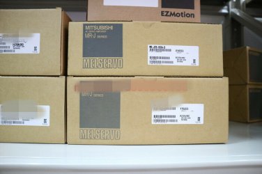 NEW MITSUBISHI AC SERVO DRIVER MR-J2S-100A-D EXPEDITED SHIPPING