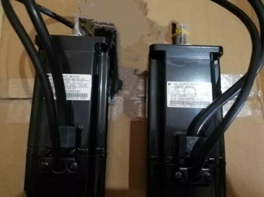 YASKAWA AC SERVO MOTOR SGMAH-03DAA61D-OY NEW ORIGINAL EXPEDITED SHIPPING