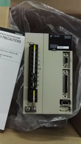 YASKAWA AC SERVO DRIVER SGDS-15A05A NEW ORIGINAL EXPEDITED SHIPPING