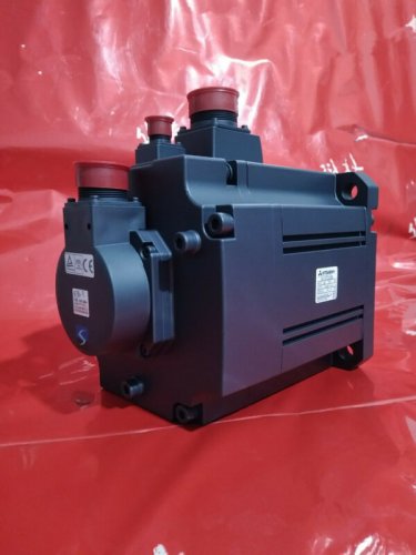 NEW ORIGINAL MITSUBISHI AC SERVO MOTOR HC-RF353BK EXPEDITED SHIPPING
