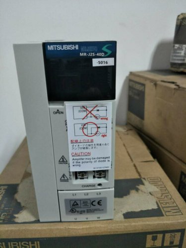 MITSUBISHI AC SERVO DRIVER MR-J2S-40D-S016 NEW EXPEDITED SHIPPING