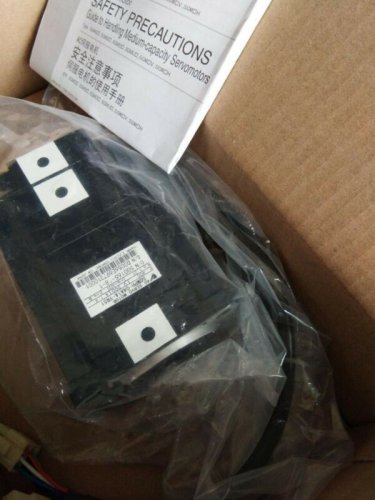 YASKAWA AC SERVO MOTOR SGMPH-04A1A-YR51 NEW ORIGINAL EXPEDITED SHIPPING