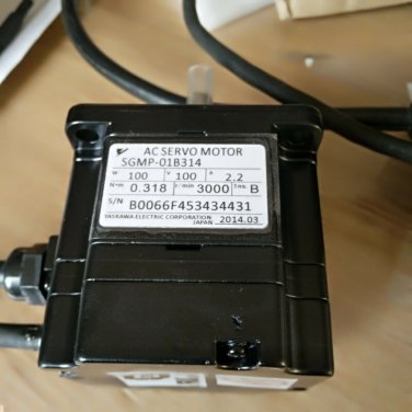 YASKAWA AC SERVO MOTOR SGMP-01B314 NEW ORIGINAL EXPEDITED SHIPPING