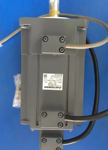 1PCS NEW ORIGINAL MITSUBISHI AC SERVO MOTOR HA-FH63B EXPEDITED SHIPPING