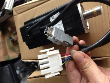 NEW ORIGINAL YASKAWA  SERVO MOTOR SGMAH-02AAA41-Y2 EXPEDITED SHIPPING