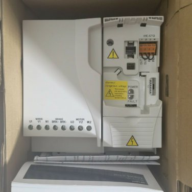 One new Abb Inverter ACS355-03E-02A4-4 3P AC380V~480V 0.75KW Expedited ship