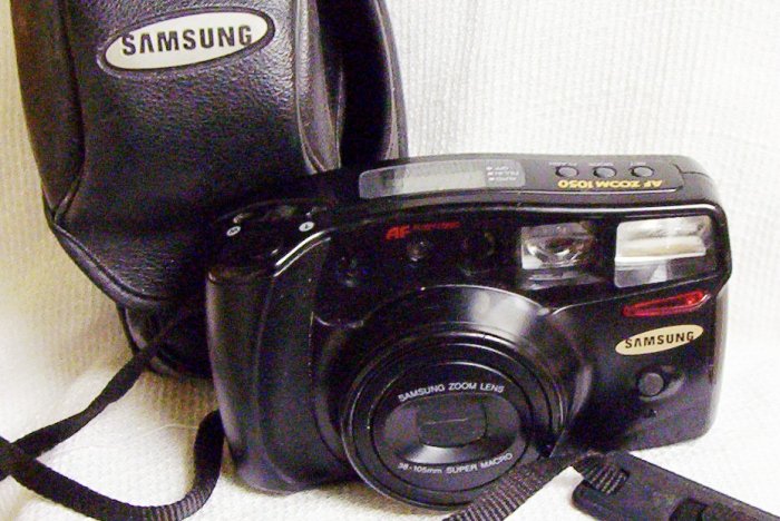 Samsung AF Zoom 1050 38-105mm Super Macro Point & Shoot