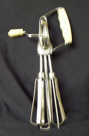 Vintage Egg Beater Blender Mixer (White)