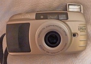 Minolta Riva Zoom 125EX  Date 35 mm Point and Shoot