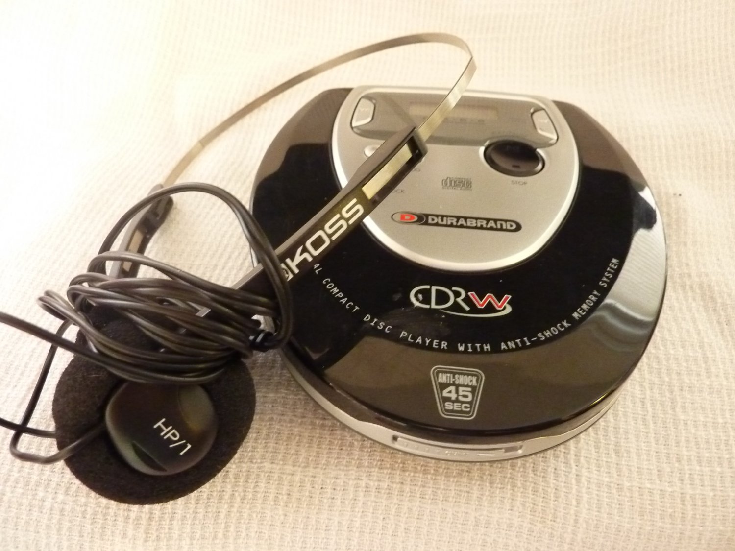 Durabrand CDRW Model DDM452 Portable CD Player with Earphones