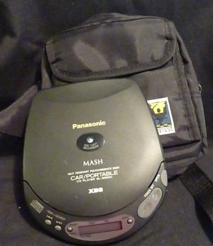 Panasonic SL-250C MASH "Walkman - type" CD  PLAYER (1995)