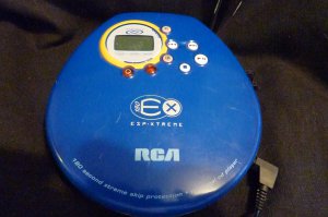 RCA 180 ESP-XTREME CD Player RP2442 (Blue)
