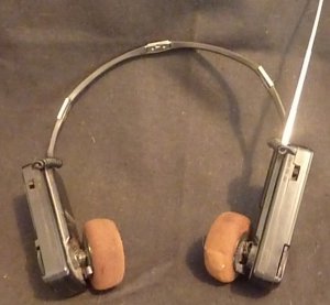 Toshiba PP2038 Portable AM/FM Ear Phone Set