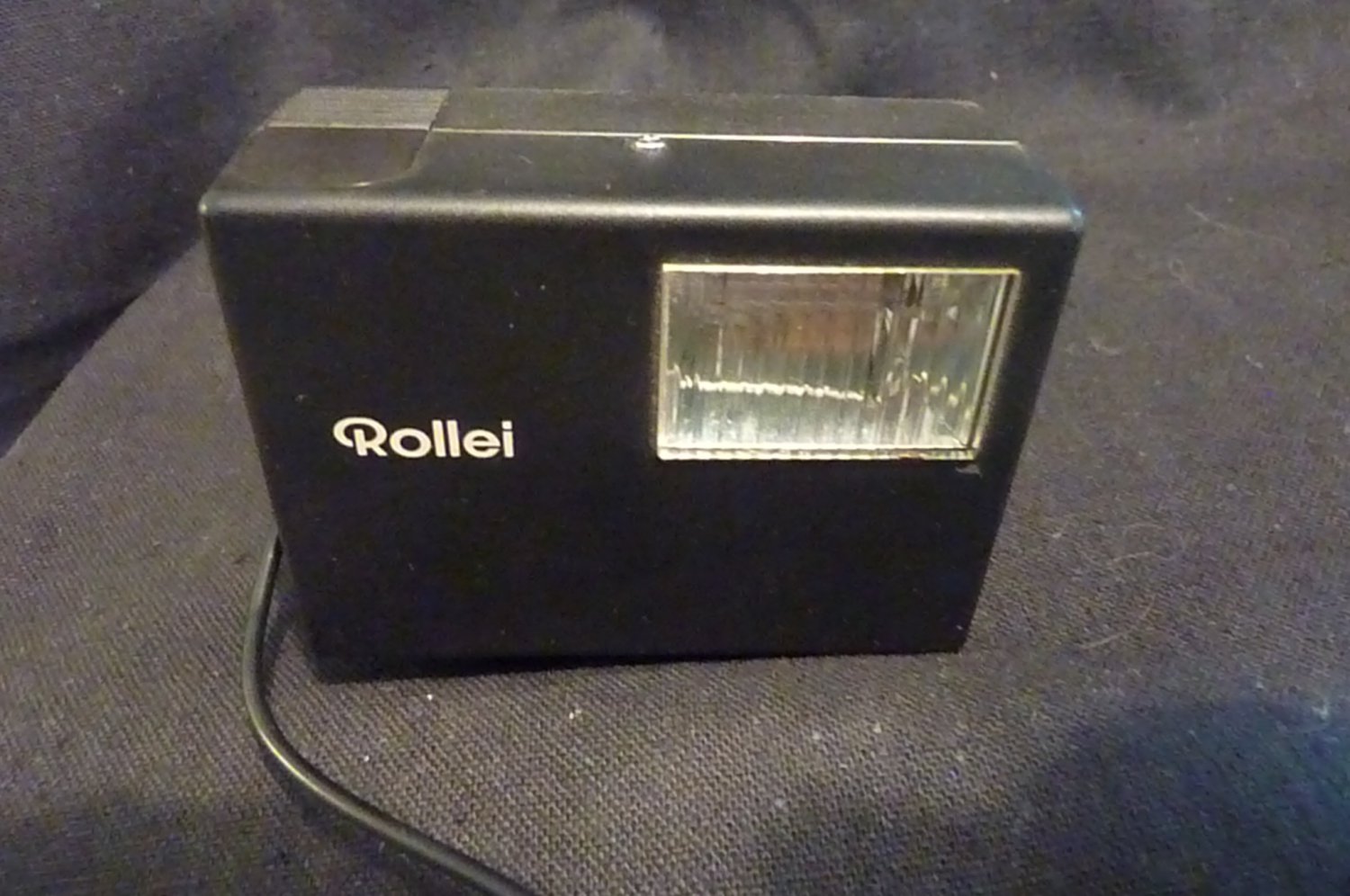ROLLEI E15B HOT SHOE FLASH WITH CABLE