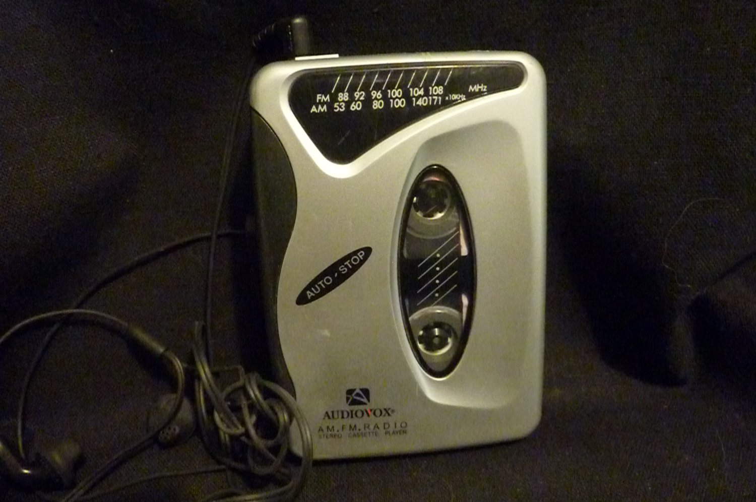AudioVox Walkman AM/FM Stereo Cassette Player AXW1010