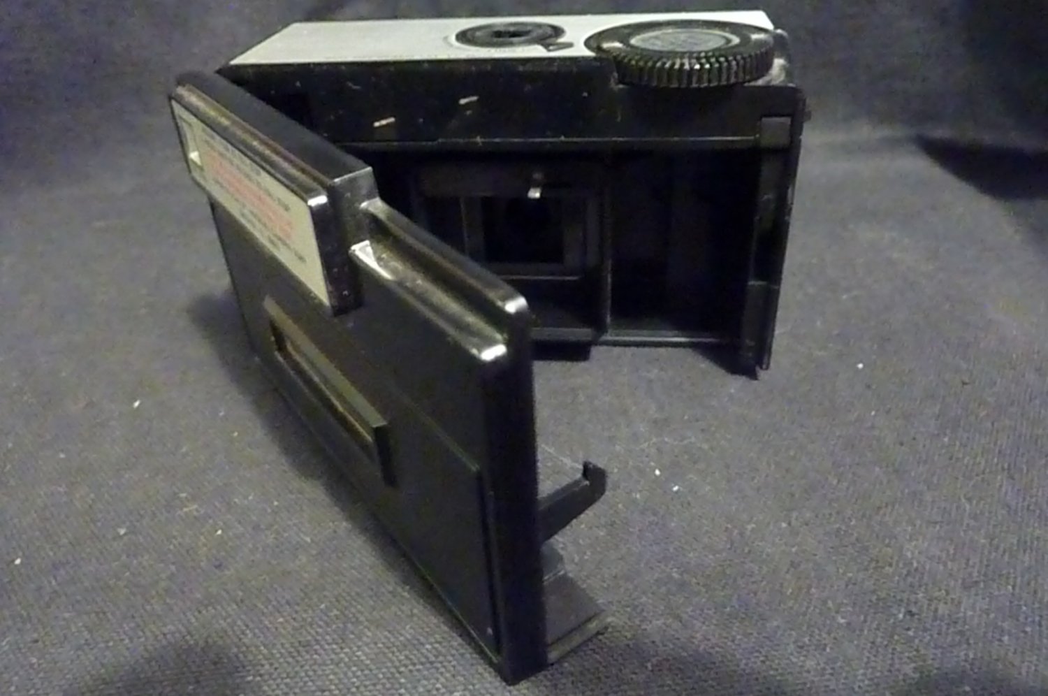 Vintage Magimatic X50 Magicube 126 Camera NE