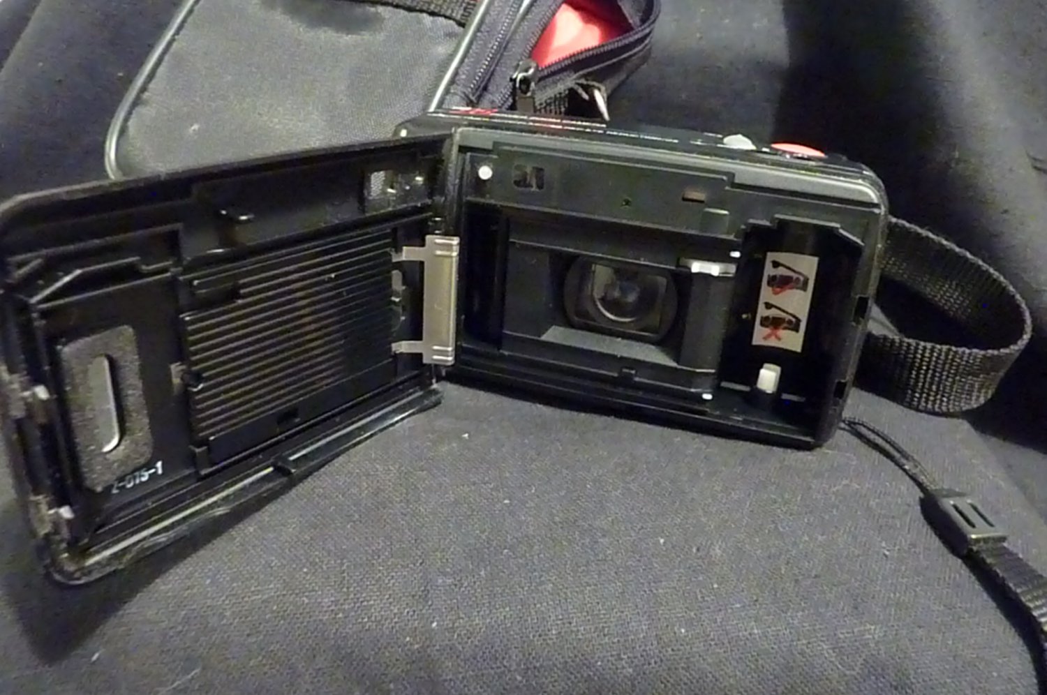 Vivitar 270 PZ Power Zoom 35-52mm Film Camera with