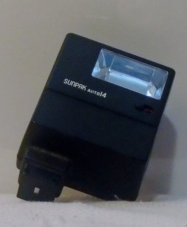 Sunpak Auto 140 flash
