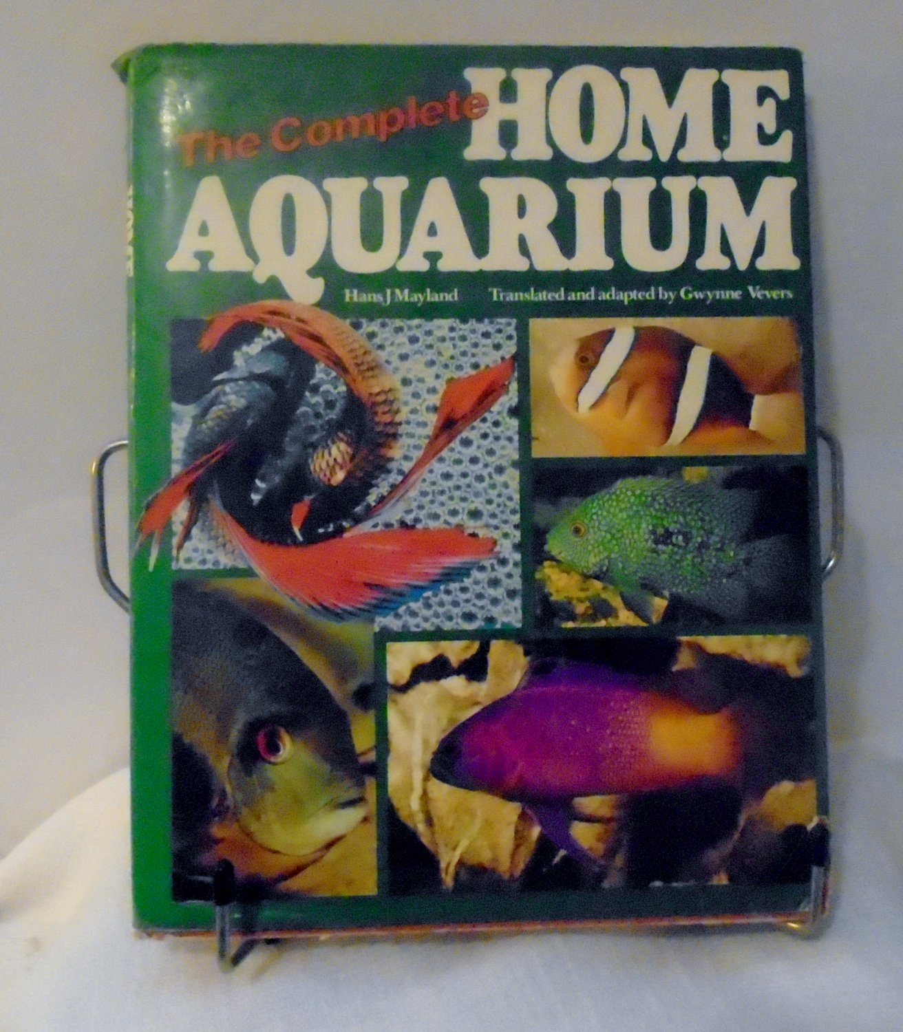 The Complete Home Aquarium Freshwater Saltwater Marine Fish Invertebrates