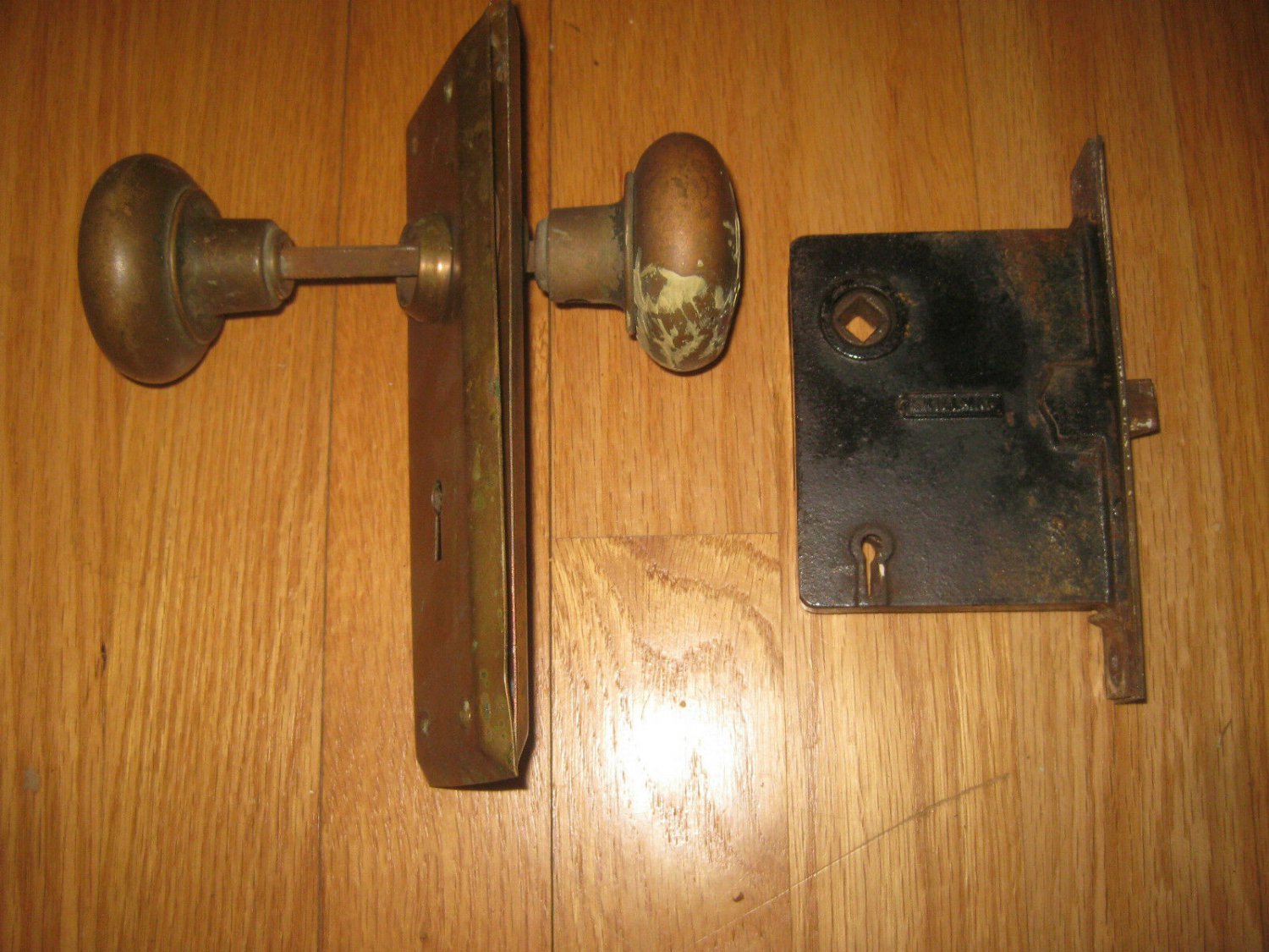 Vintage Skillman Lock With Skeleton Key Hole