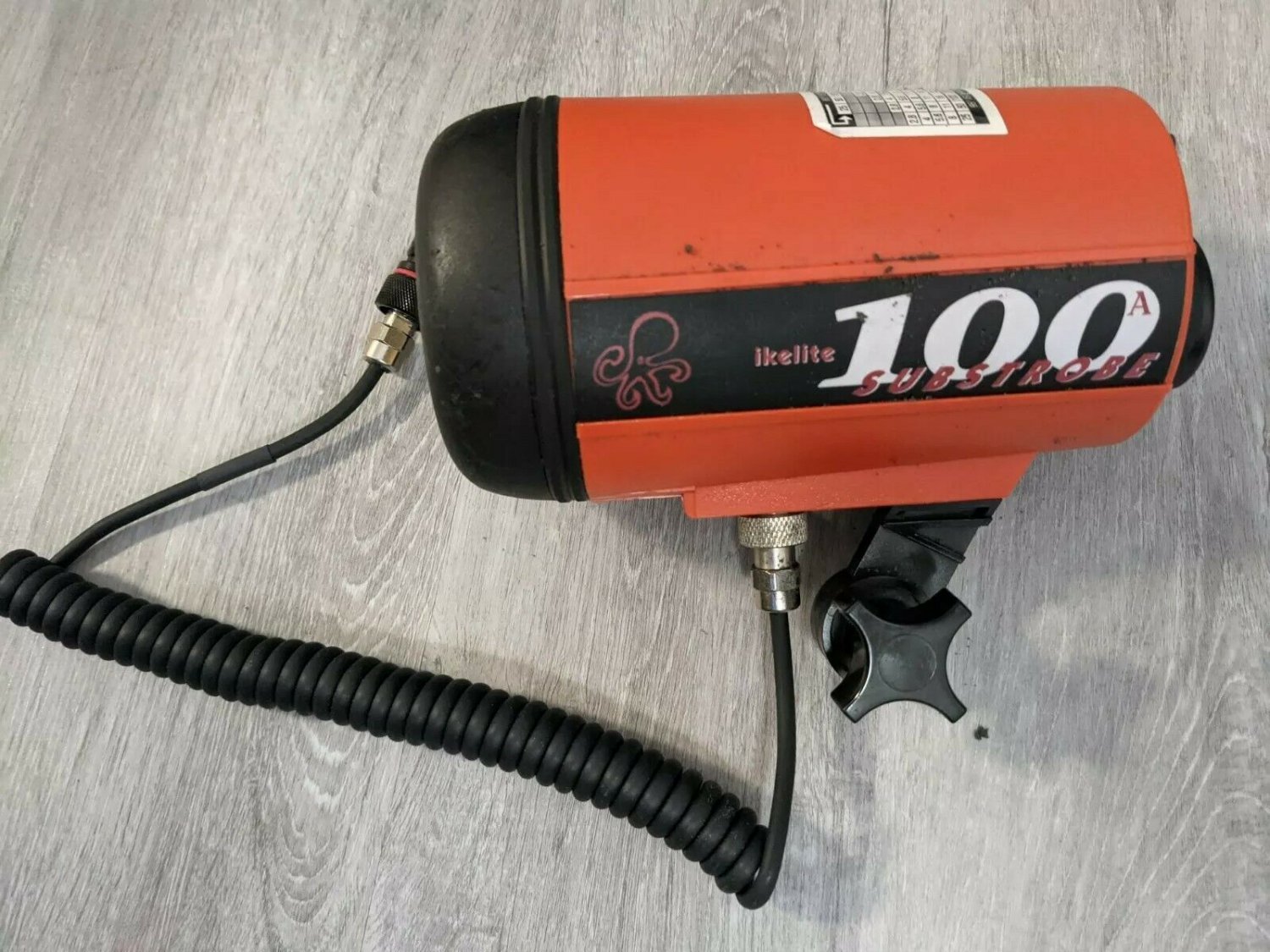 Ikelite Underwater Strobes substrobe 100