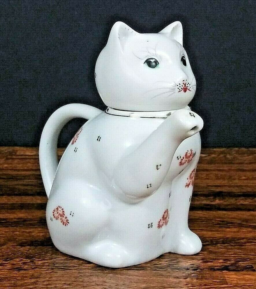 Raised Paw Cat Figural Teapot Hand Decorated Ceramic Vintage China