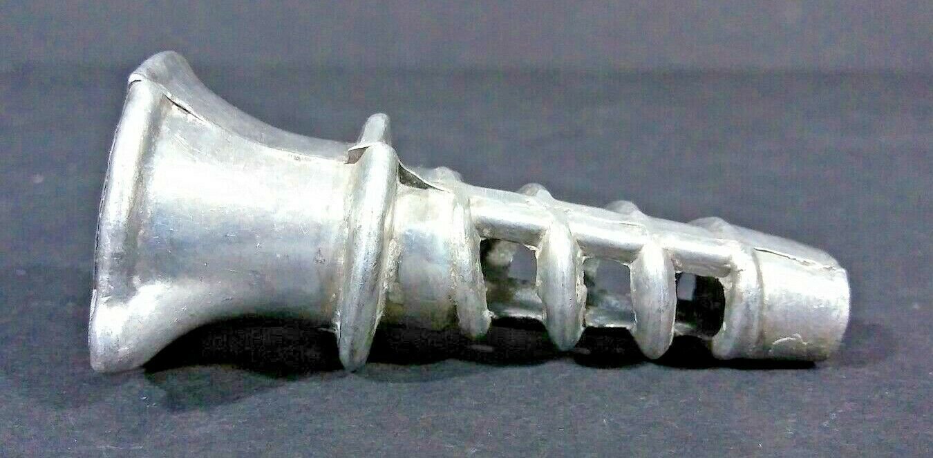 Vintage Screw In Citrus Lemon Juicer Juice Extractor 3" Die Cast