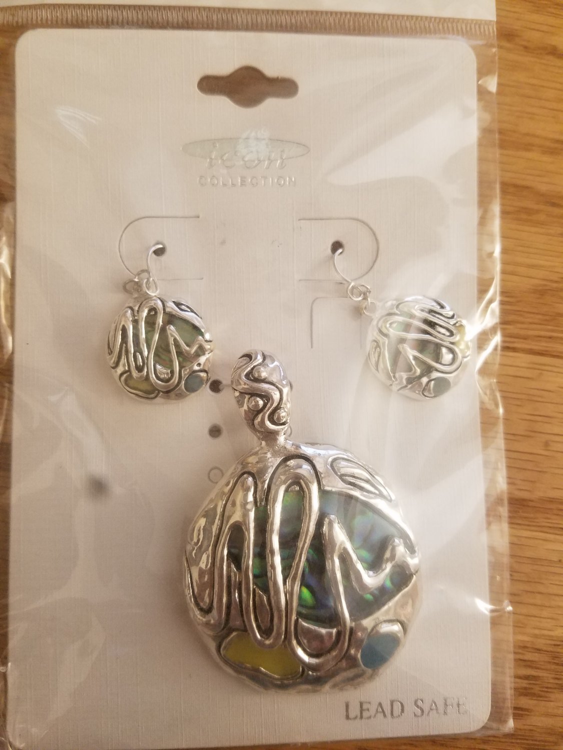 Pendant Set