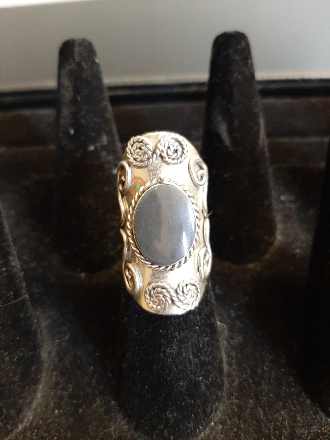 Adjustable Gray Ring