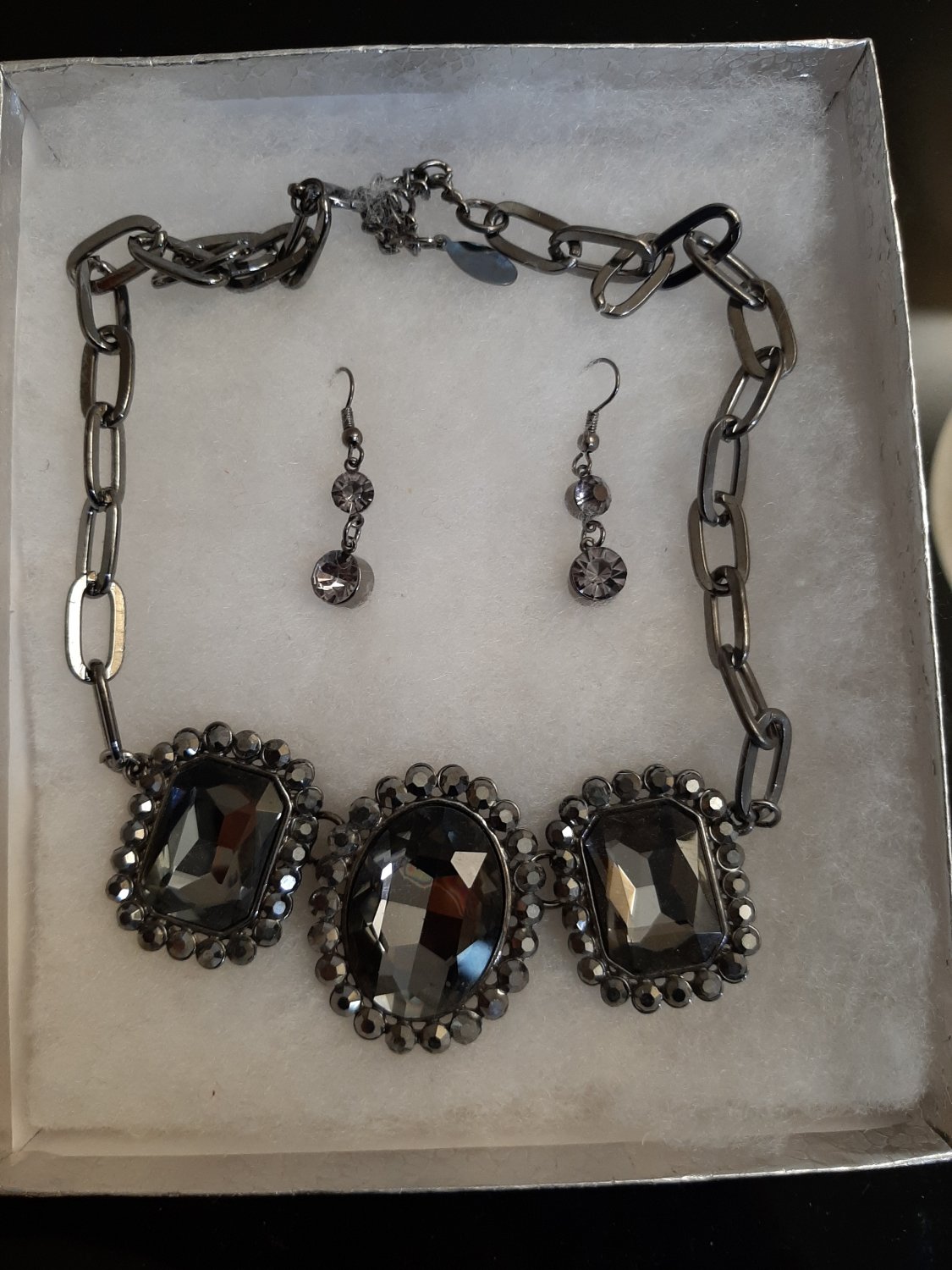 Shiny Silver Necklace Set