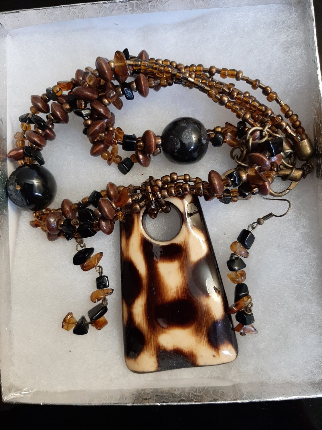Brown Necklace Set