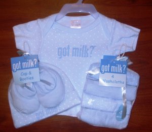 Got Milk Size  3-6 Months Medium Blue Boy Baby T-Shirt 4 Washcloths Cap and Booties