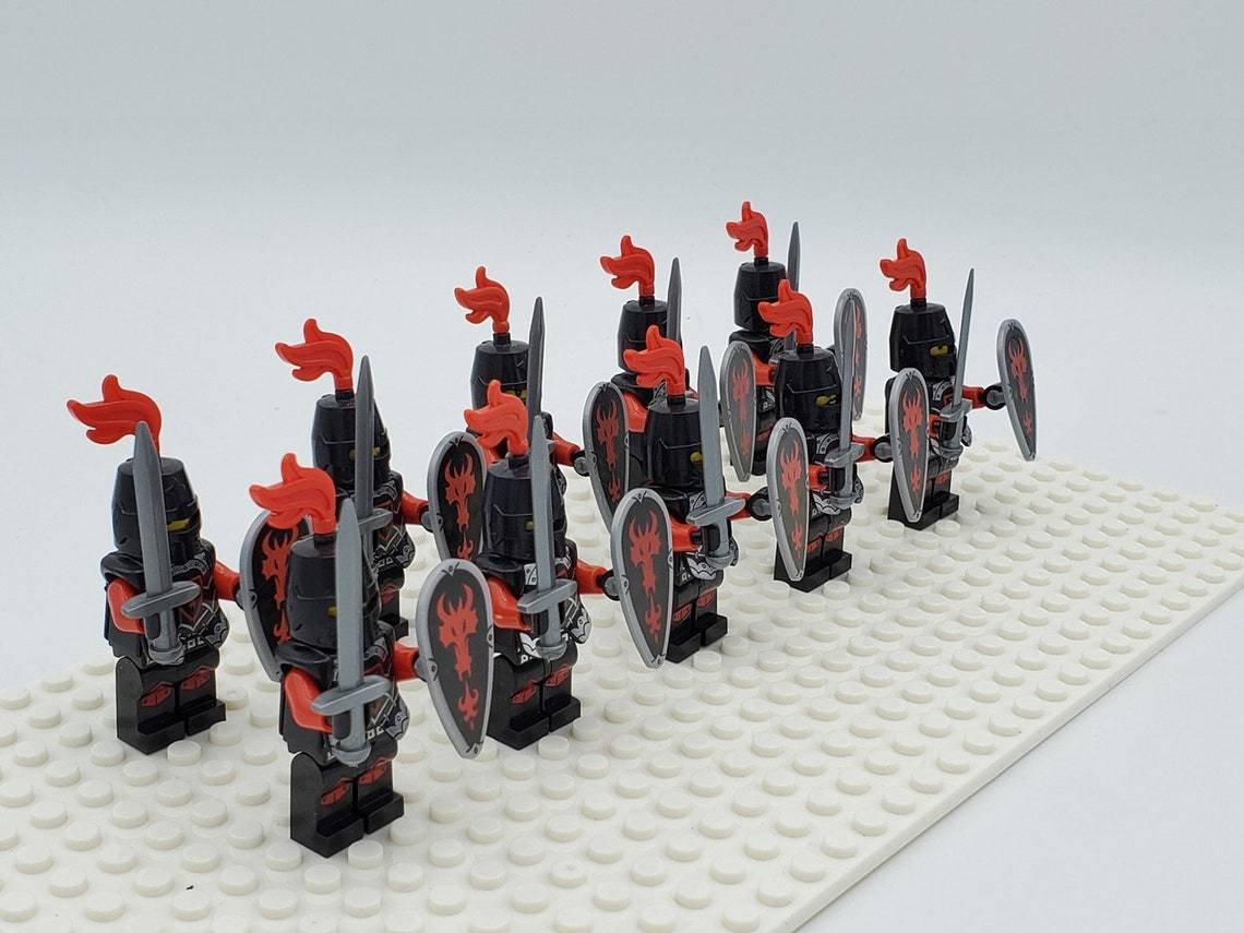 10pcs Castle Red Dragon Knight (with Helmet Closed Red Plume) Minifigures