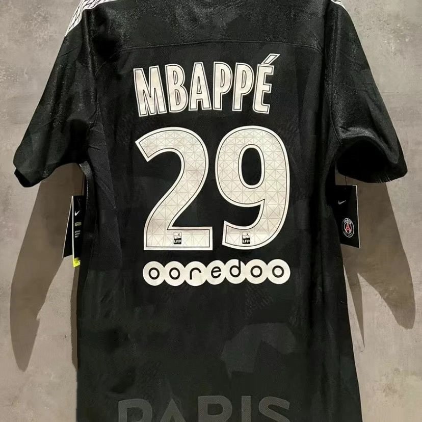 adult unisex Paris Saint-Germain Soccer Uniform 29 Kylian Mbapp&Atilde;&copy; Jersey Retro 17/18 Away Black