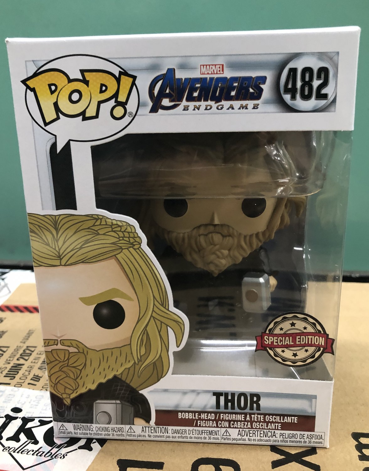 Funko Pop Marvel Avengers Endgame Thor with Weapons #482 Vinyl Figure Special Ed