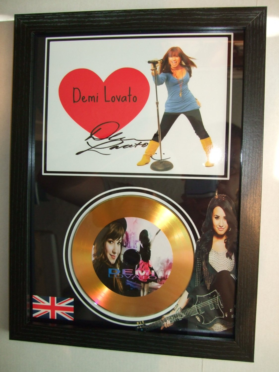 demi lovato  signed disc