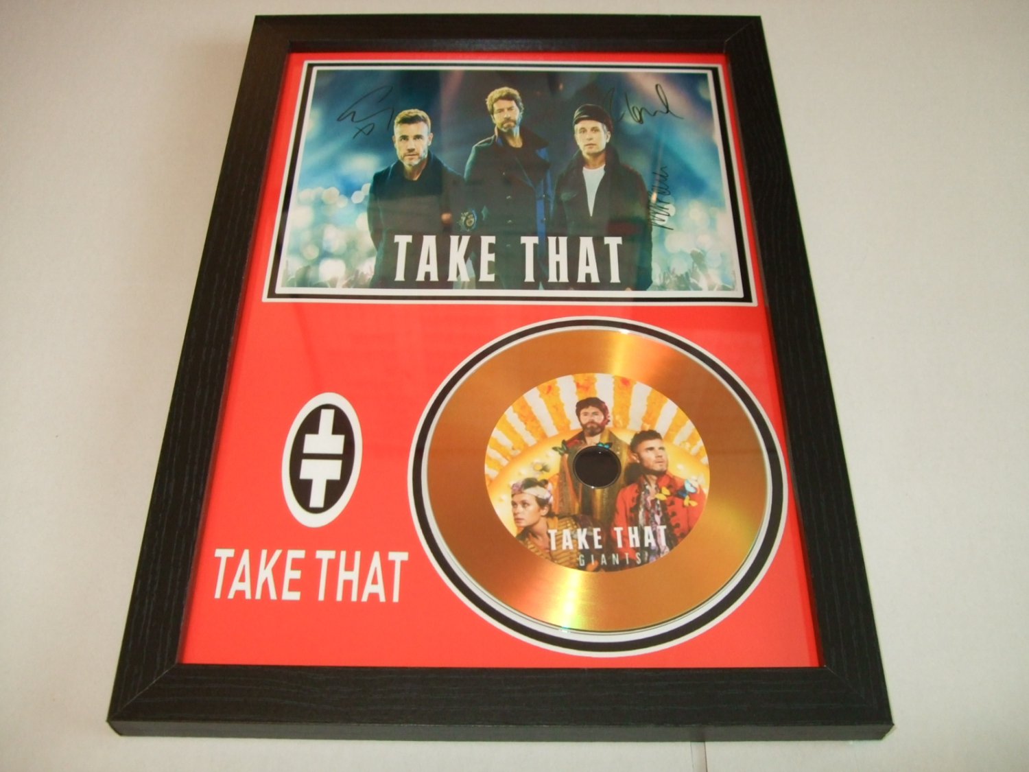 TAKE THAT   signed disc