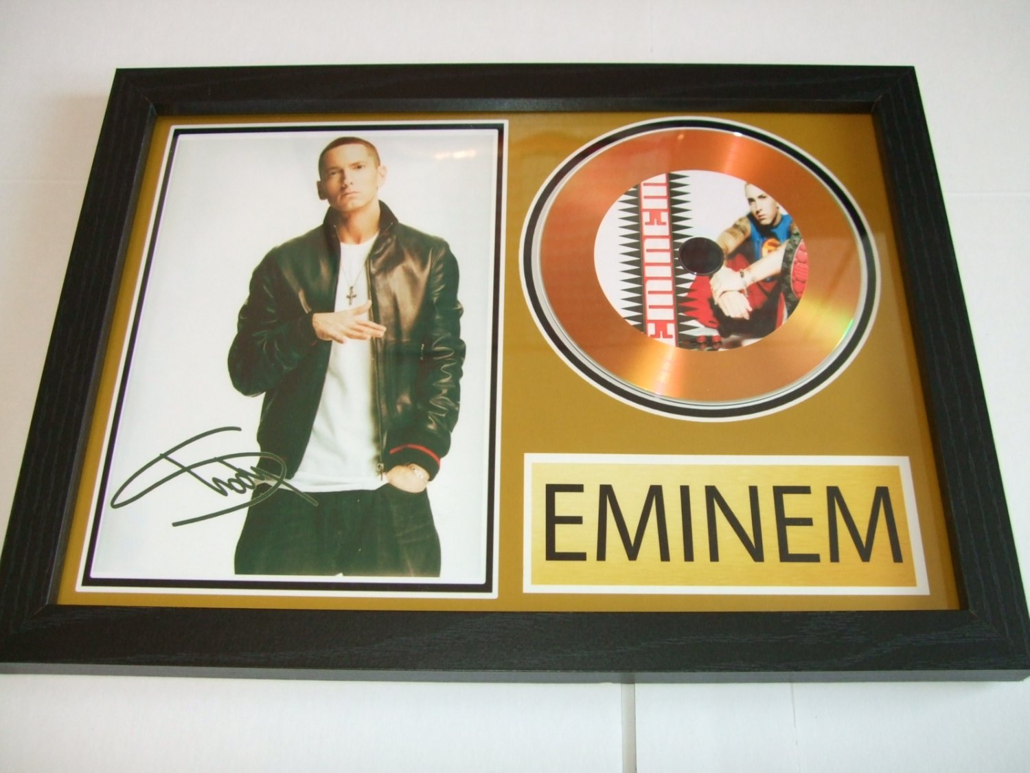 eminem    signed disc