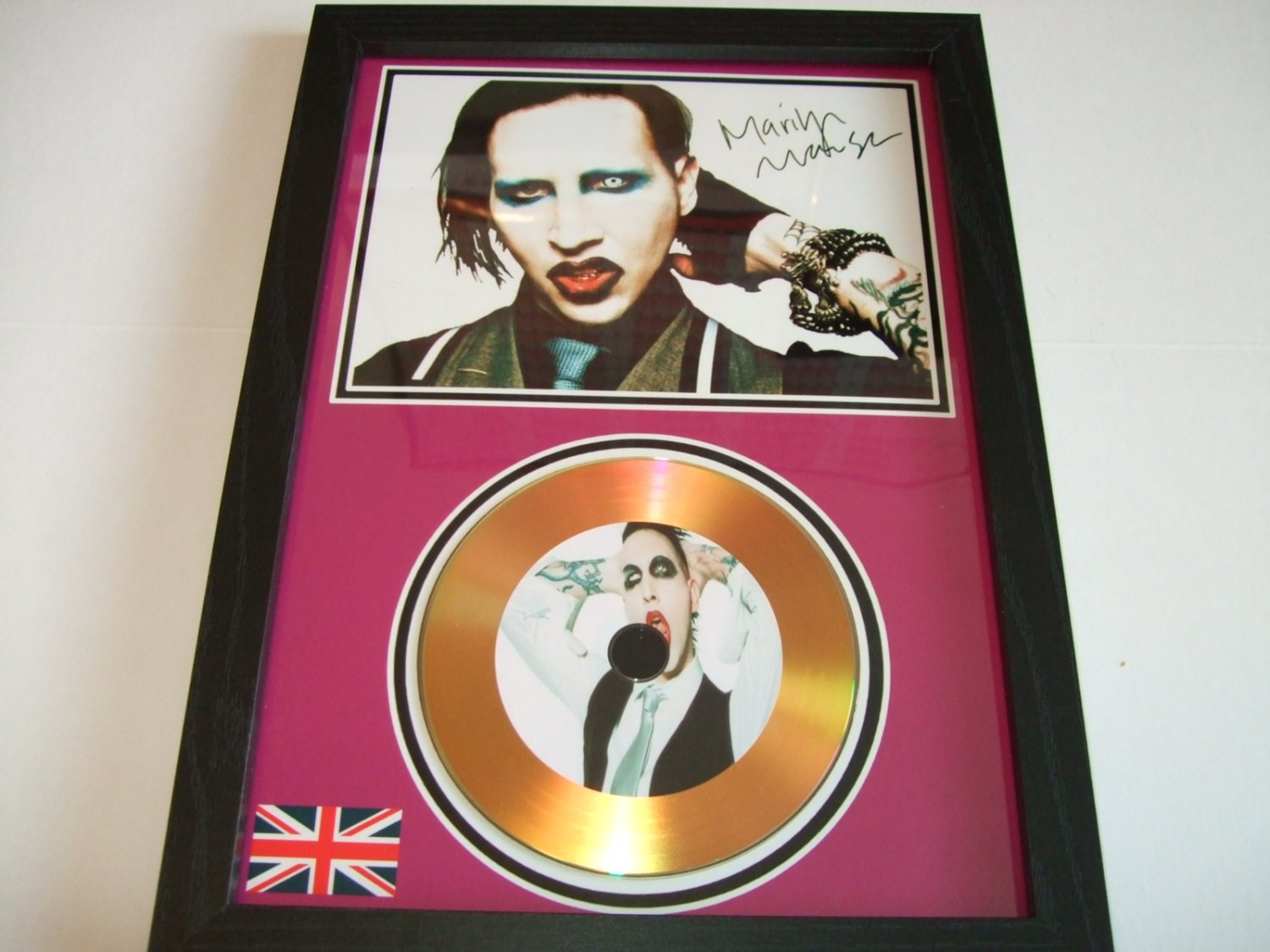 marilyn manson  signed disc